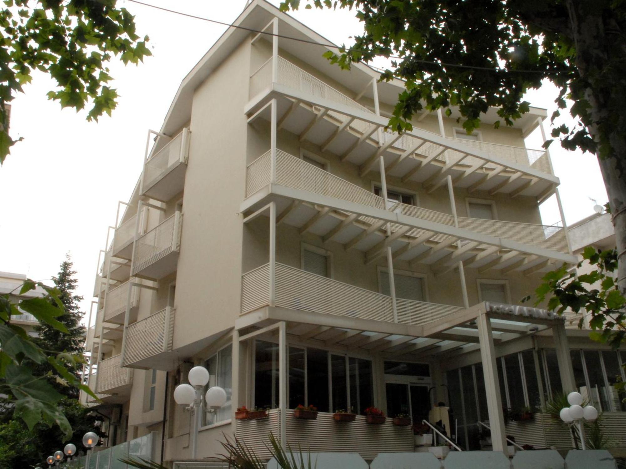 Hotel Arno Rimini Exteriör bild