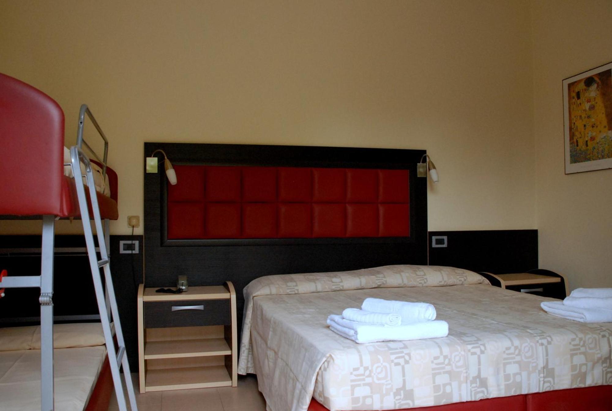 Hotel Arno Rimini Exteriör bild